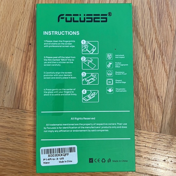 Tempered Glass Screen Protector for iPhone 14 Pro 3-Pack - Picture 2 of 2